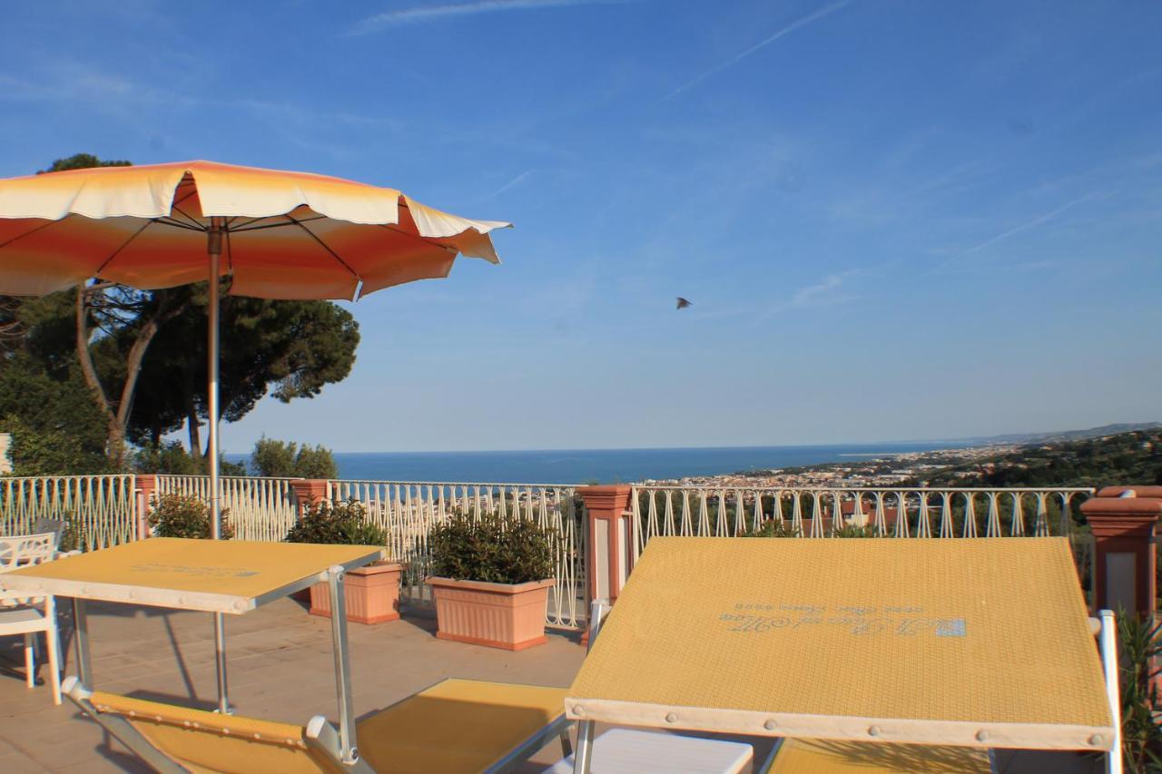 Il Parco Sul Mare Resort & Spa Tortoreto Bagian luar foto