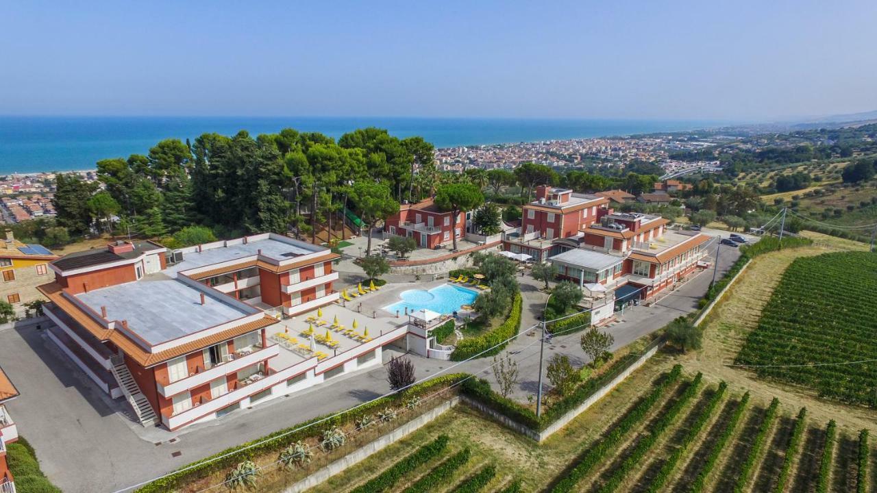 Il Parco Sul Mare Resort & Spa Tortoreto Bagian luar foto